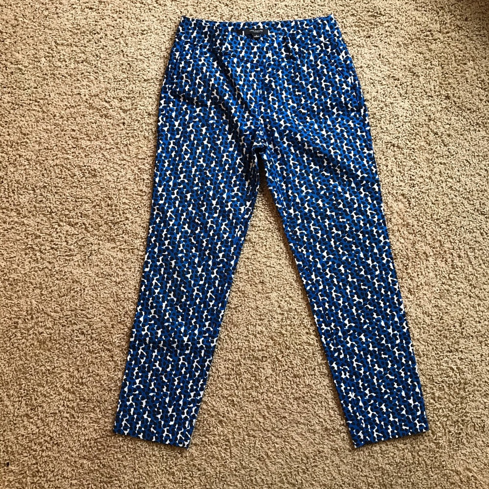 Ann Taylor fitted cropped pants